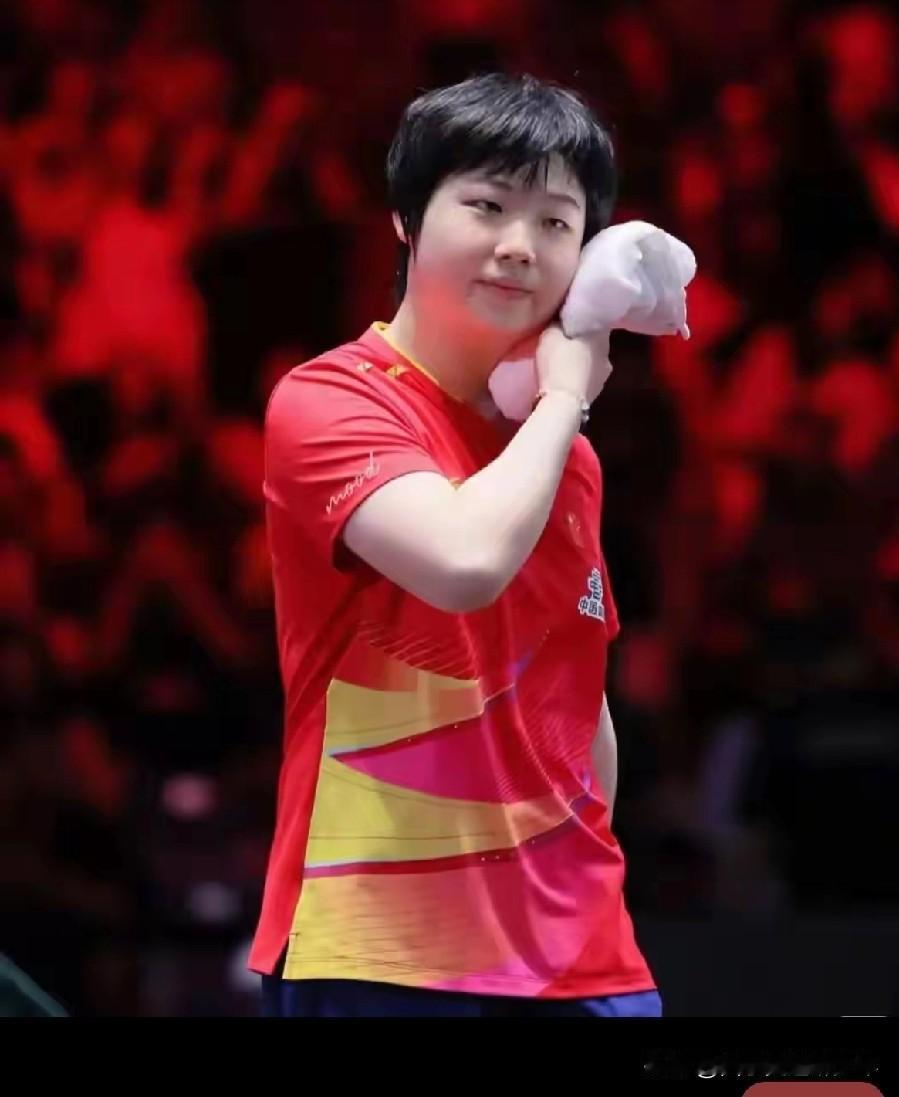 中国乒乓球超级联赛女团半决赛：深圳大学VS上海龙腾。第四盘蒯曼VS何