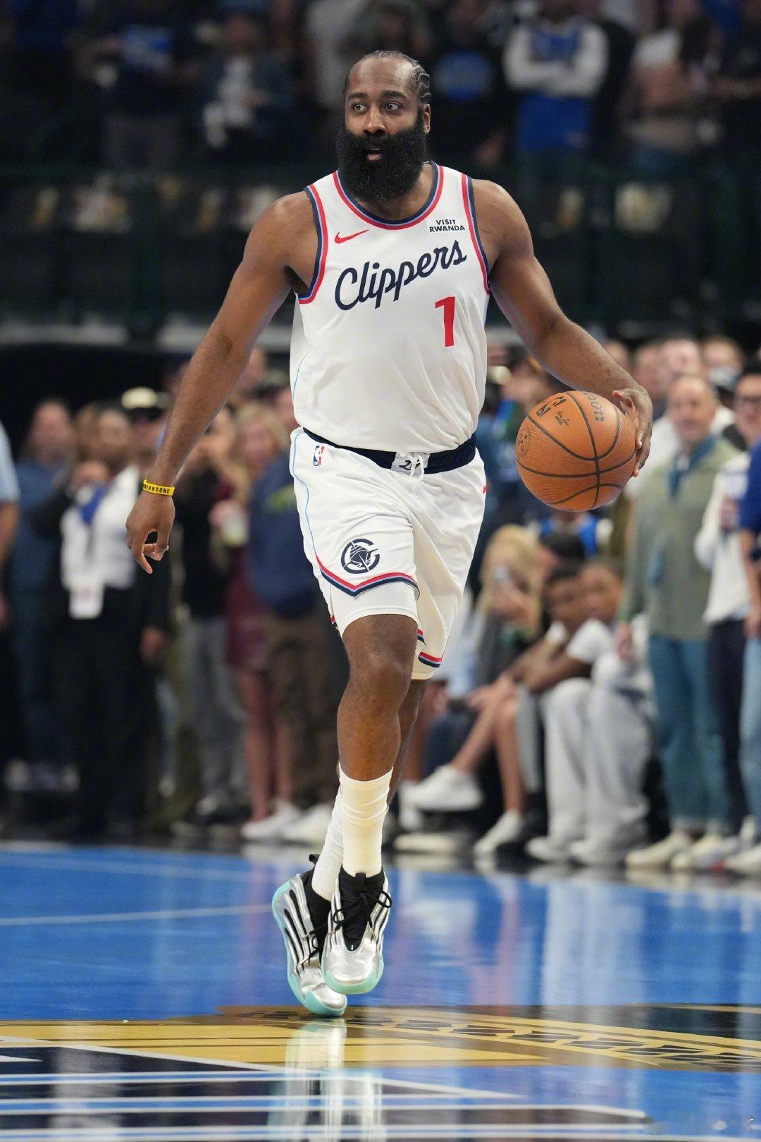 20+不行，30+三双不行，那就40+三双吧，最坚定的保卢派保弗兰克派。。。说一