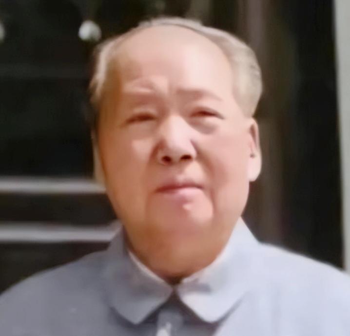 1974年底，81岁毛主席抵达长沙，114天内作出两大决策，其中包括特赦全部在押