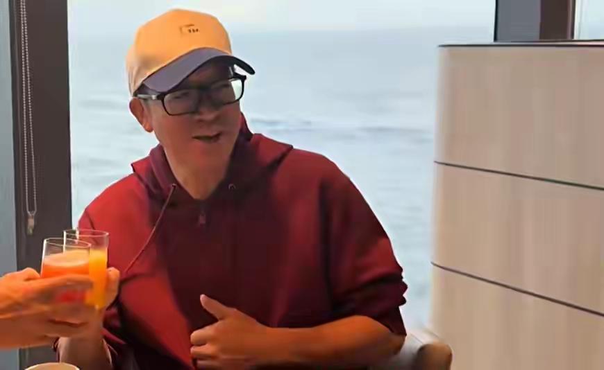 俞敏洪老师的一篇全员信，伴随而来的是新东方员工的集体吐槽，老板在南极悠闲，员工在