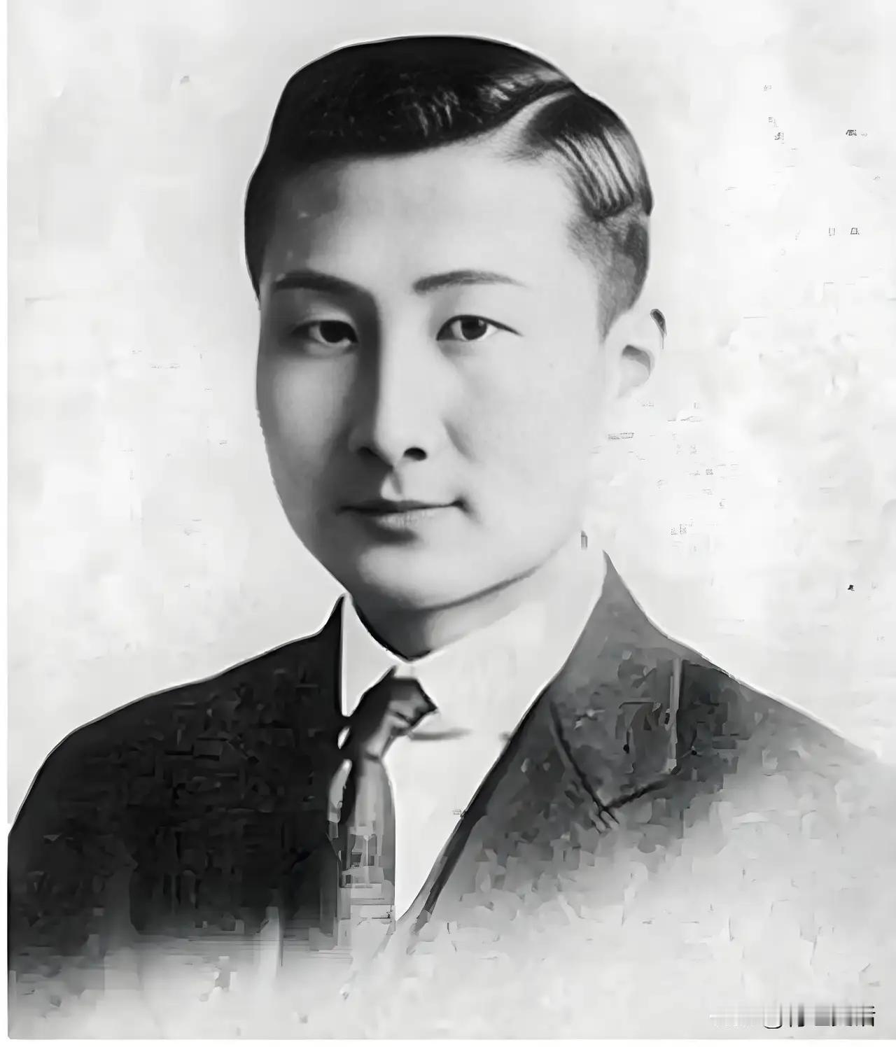 1979年冬，东京某医院的临终病房里，一位88岁的日本中将用尽最后力气，向访客吐