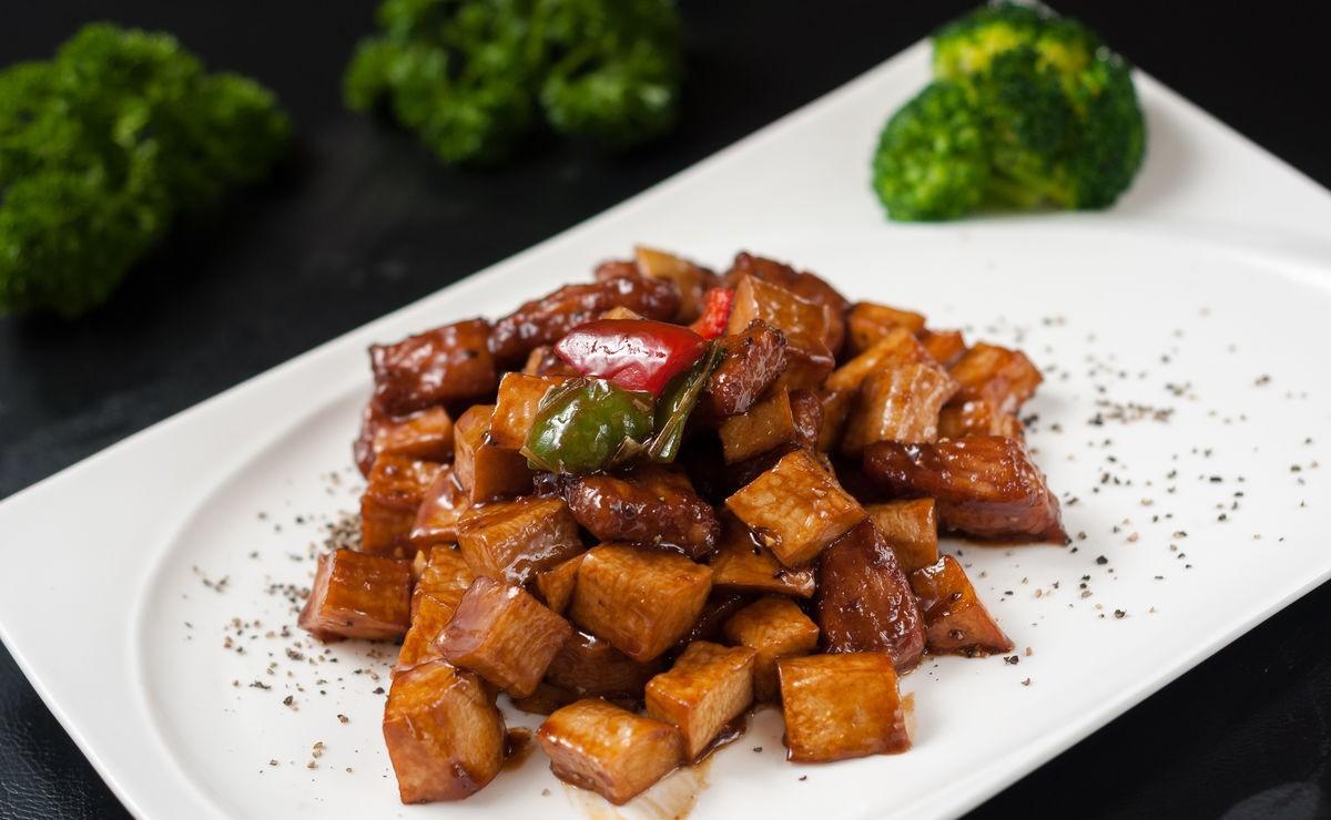 黑椒牛肉杏鲍菇夏季补钾第1名，钾是黄瓜29倍，香蕉16倍，建议多吃睡眠好精神足