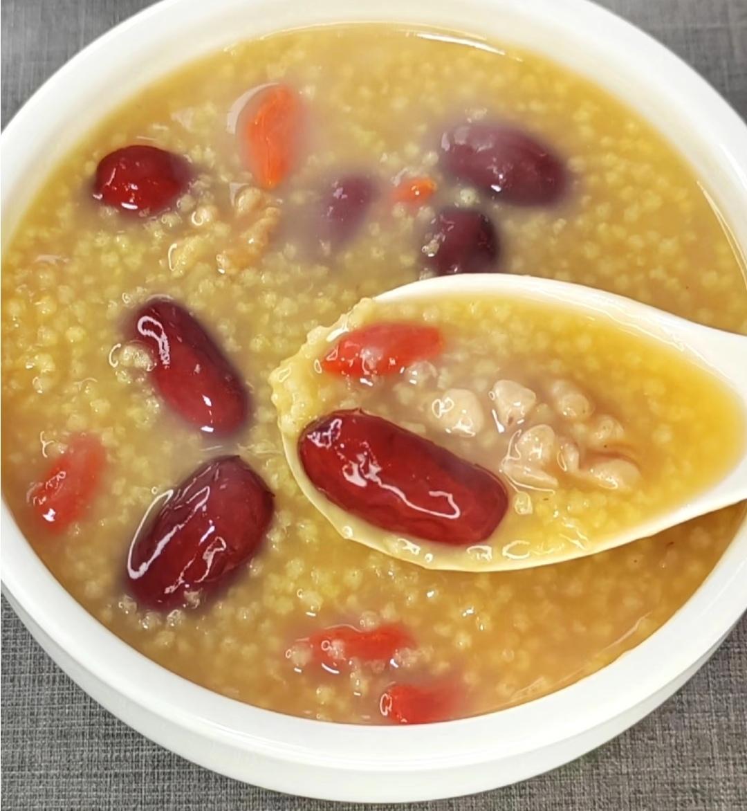 娃上课走神记不住？这道补脑家常菜，DHA+卵磷脂拉满，越吃越聪明！家有学生