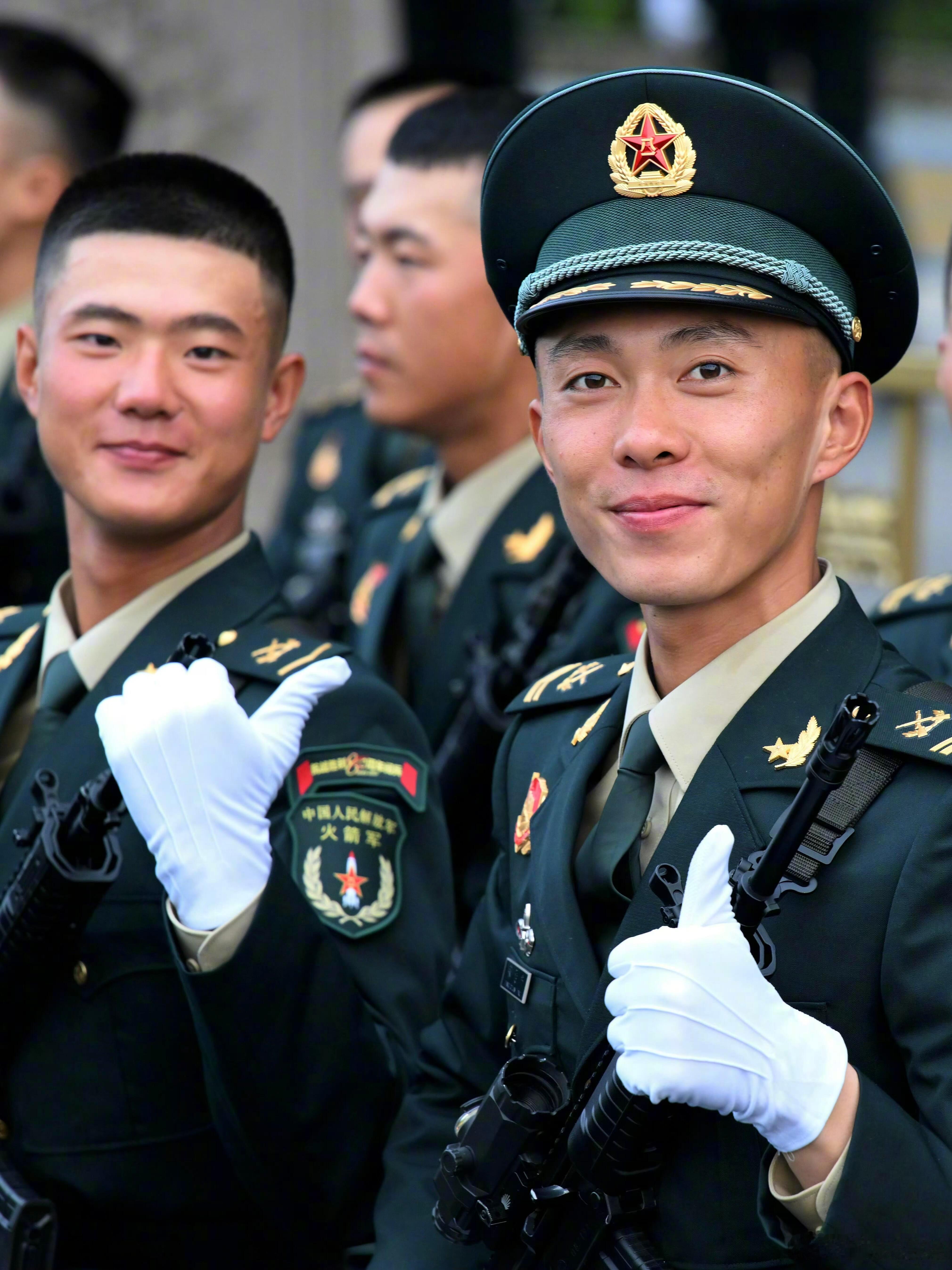 阅兵完整视频新华社出图好喜欢这些有生命力我瞬间！！[赞]新华社真有你的​​​