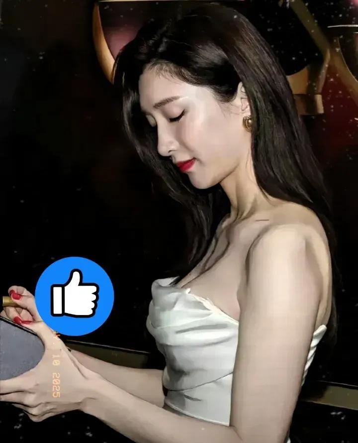 江疏影沉寂了这么久，怎么突然又火了。希望网传的都是假消息，不然女神在我们心里就
