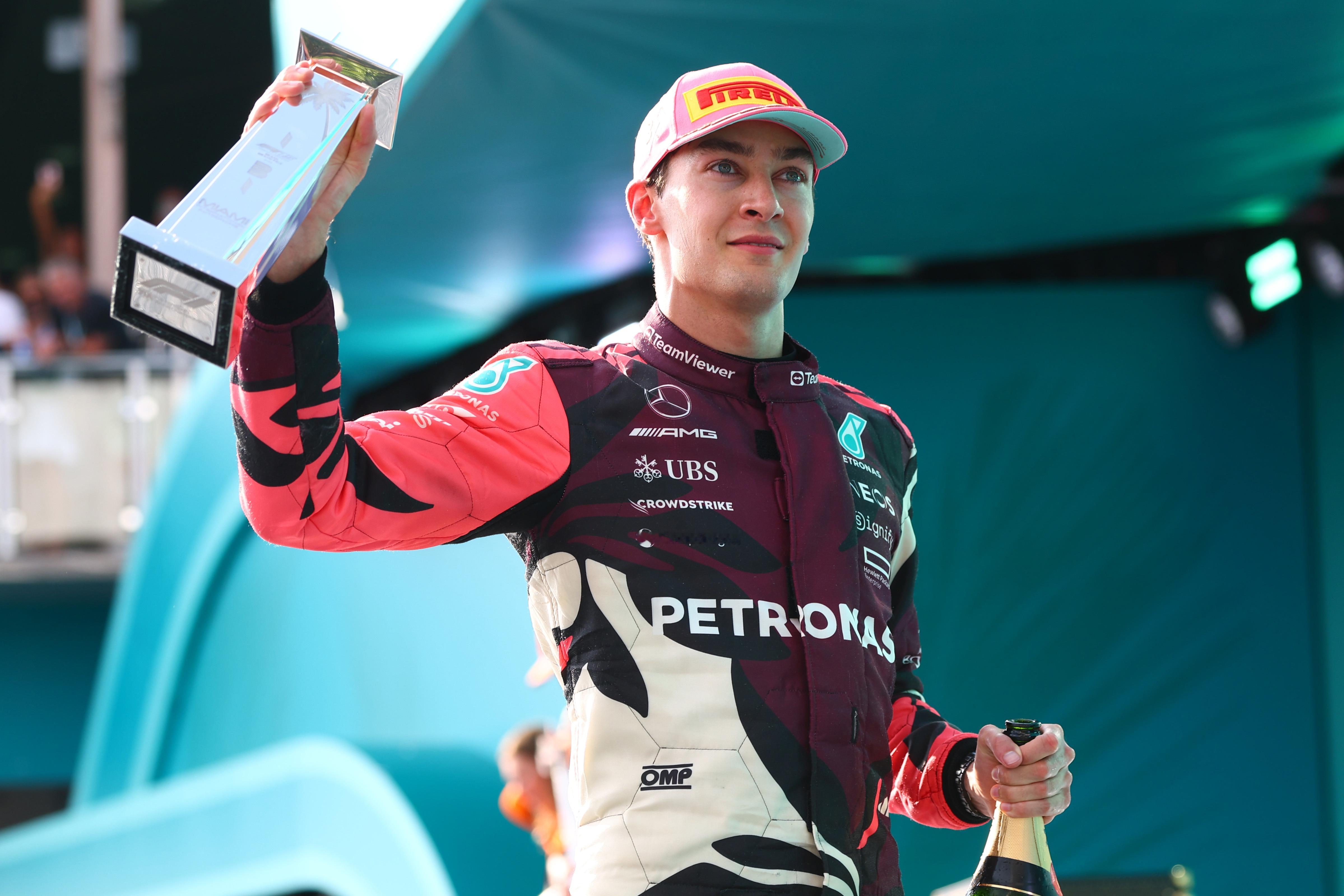 F1漏了一条拉塞尔的消息🙇‍♂️上周日迈阿密站正赛结束之后，拉塞尔因身体不