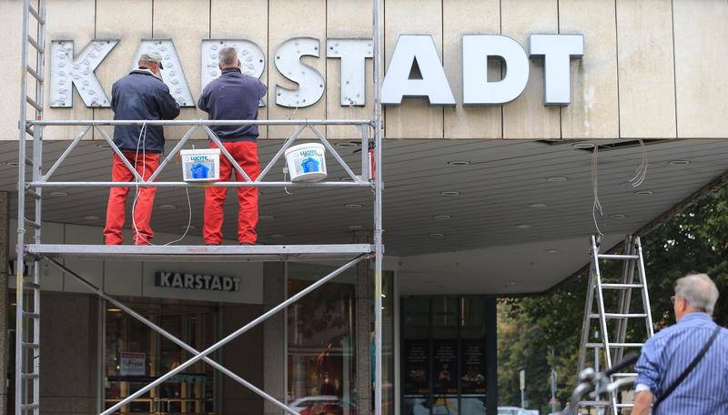 最近商业圈里大新闻不断，先是《华盛顿邮报》宣布大裁员，约占员工总数三成，300