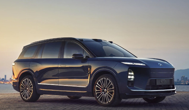 中国新能源车霸榜全球！2025年份额达68.4%，四季度突破71.9%，全球渗透