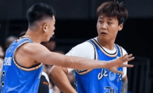 媒体人: 北京一阵球员消耗太大了, 赵睿的发挥已是外援级别