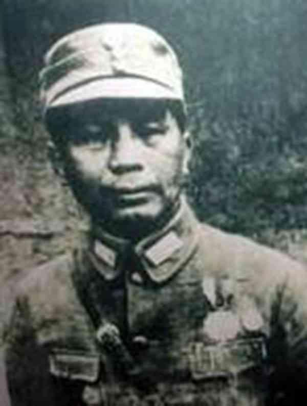 钟毅（1901—1940.5.9），字天任，广西扶绥人，抗日英烈、陆军中将。出身
