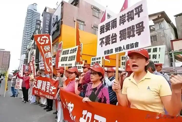 关于台湾省以后不要说收复了，也不要说回归了。因为根据我们的法律要求，我们1945