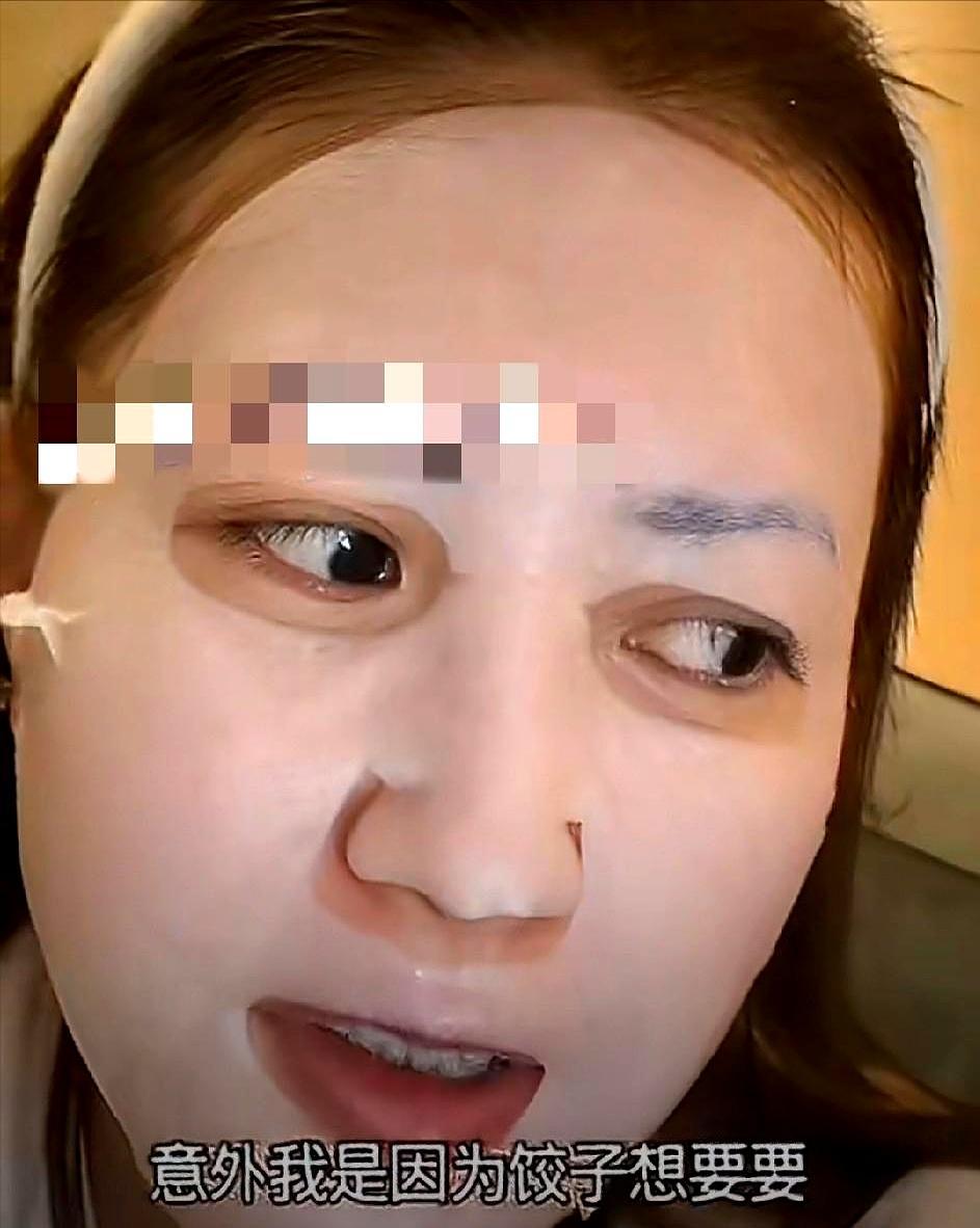 包文婧一句话，把亲闺女推上热搜。她说生二胎不为自己，全因10岁女儿“求”来的。