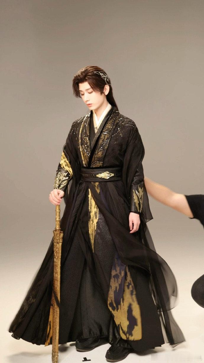 王权富贵成毅是执剑者亦是守护者王权富贵执剑者亦是守护者王权富贵成毅是执剑者亦是