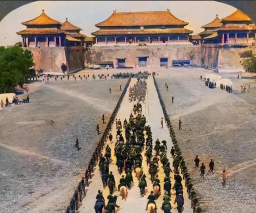 1945年，日军投降，故宫完好无损。有人说是因为日军“有文化、重文明”，没舍得下