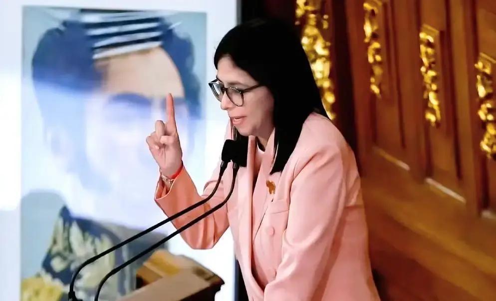 委内瑞拉政坛，有个人物真让很多观察者心里一紧。罗德里格斯外表温和，其实行事