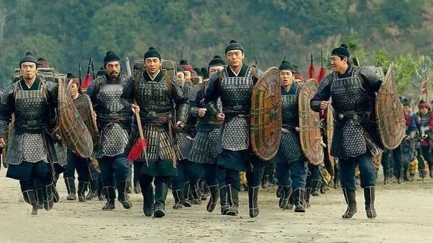为什么说“逐次增兵”是兵家大忌？1938年的一个冬日，张发奎站在作战室里，望