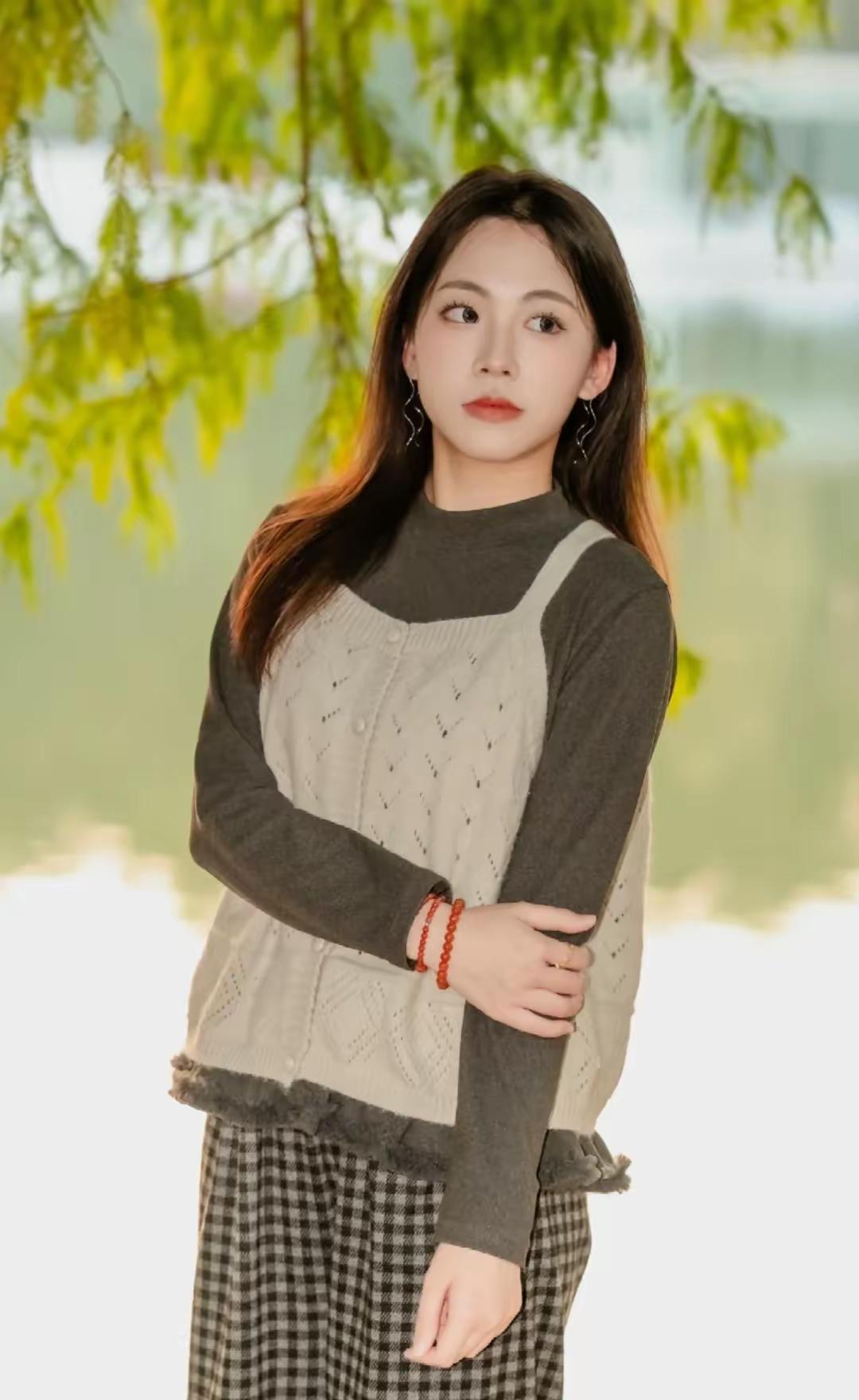 人这一辈子，找个合得来的人不容易。能一起笑，能一起扛，就是最大的福气。