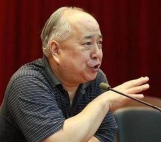 “中美差距有多大？”中国科学院院士姜伯驹一语惊人：“不是别人卡我们脖子，而是我们