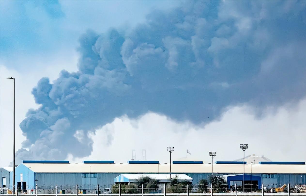 现代战争变天了！防空武器拼库存，谁耗得起谁赢。 现代战争早就不是拼战机坦克的