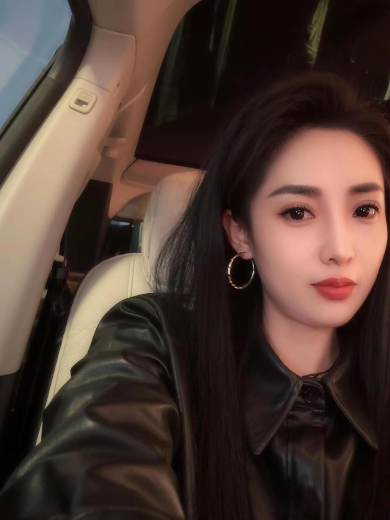 人生有许多事情，正如船后的波纹，总要过后才觉得美的——余光中