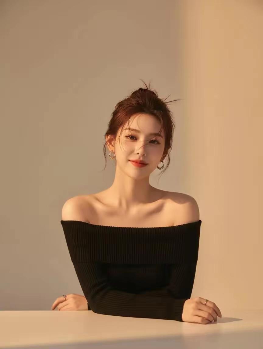 清新淡雅，玉骨冰姿，霞姿月韵有哪些美女让人过目难忘？风情万种的女人是什么样的?