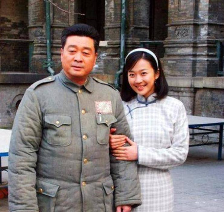 1949年，傅冬菊送了父亲傅作义一份“特殊”的礼物：一份北平城里的文物古迹清单，