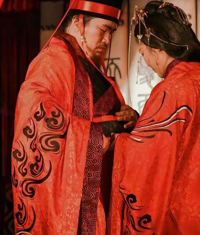 公元622年，李渊赐婚功臣武士彟，竟将44岁的老姑娘杨氏指给他！武士彟当场脸色铁