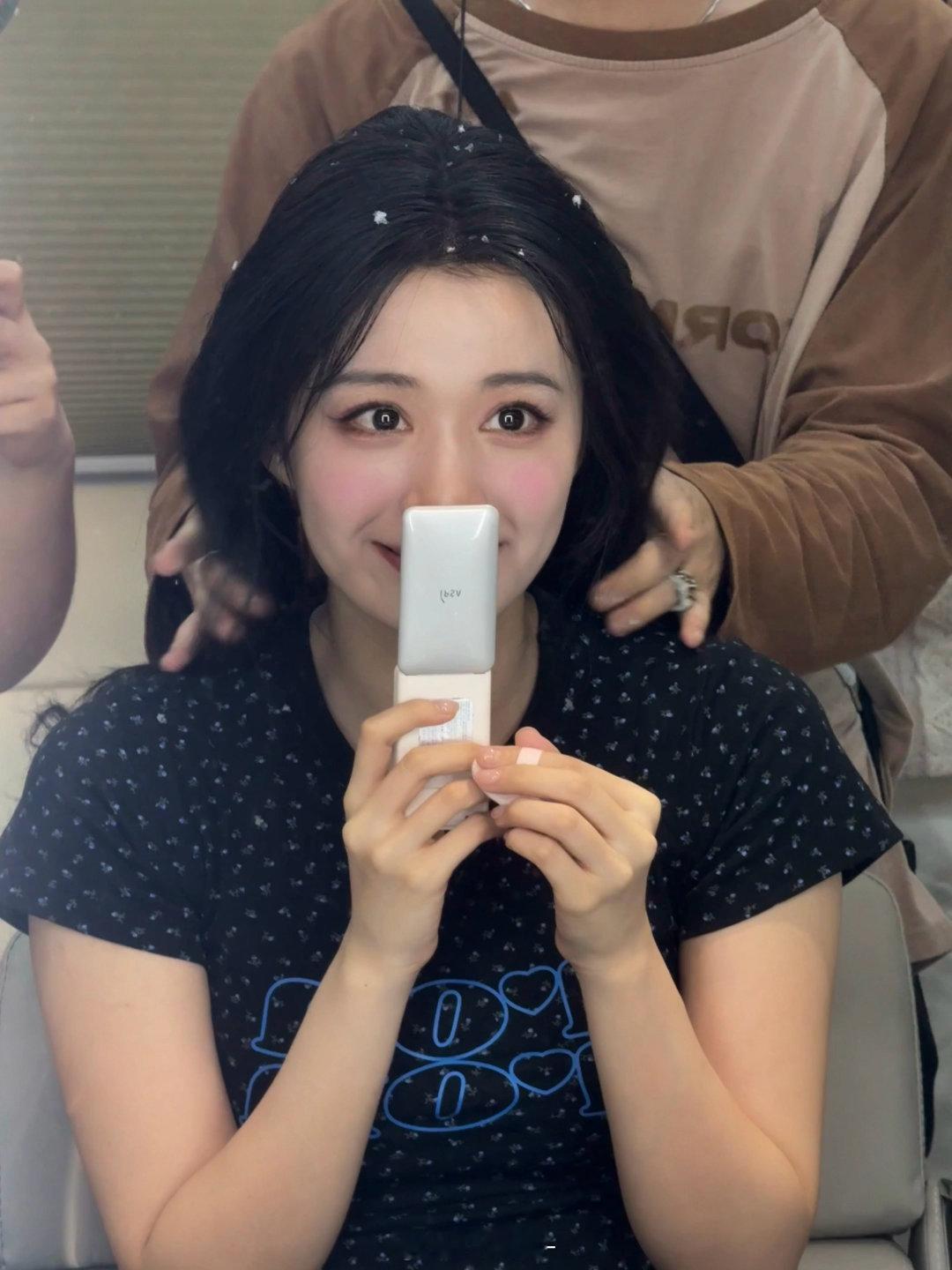 王楚然任素素wcr王楚然这一秒过火众生皆苦，只有你是草莓味的，好喜欢这种活人日