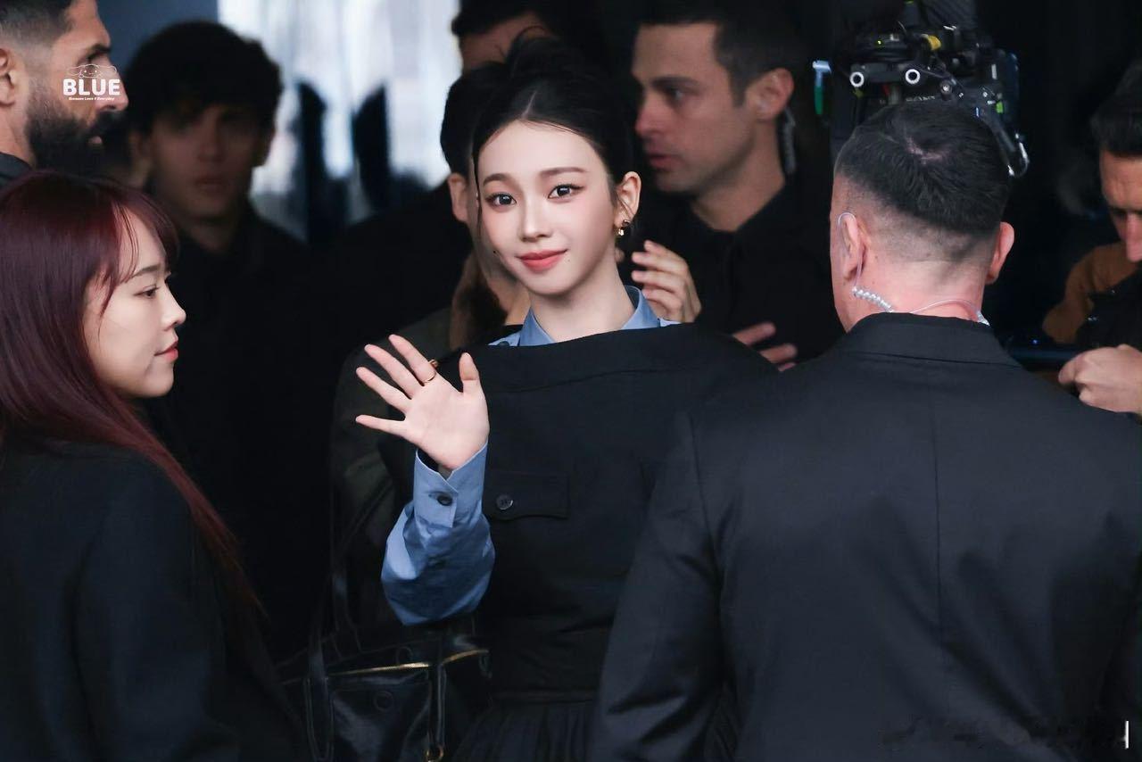 今晚亮相Prada男装秀场的柳智敏美趋韩趋双登顶✨果然是备受喜爱柳智敏米兰男装