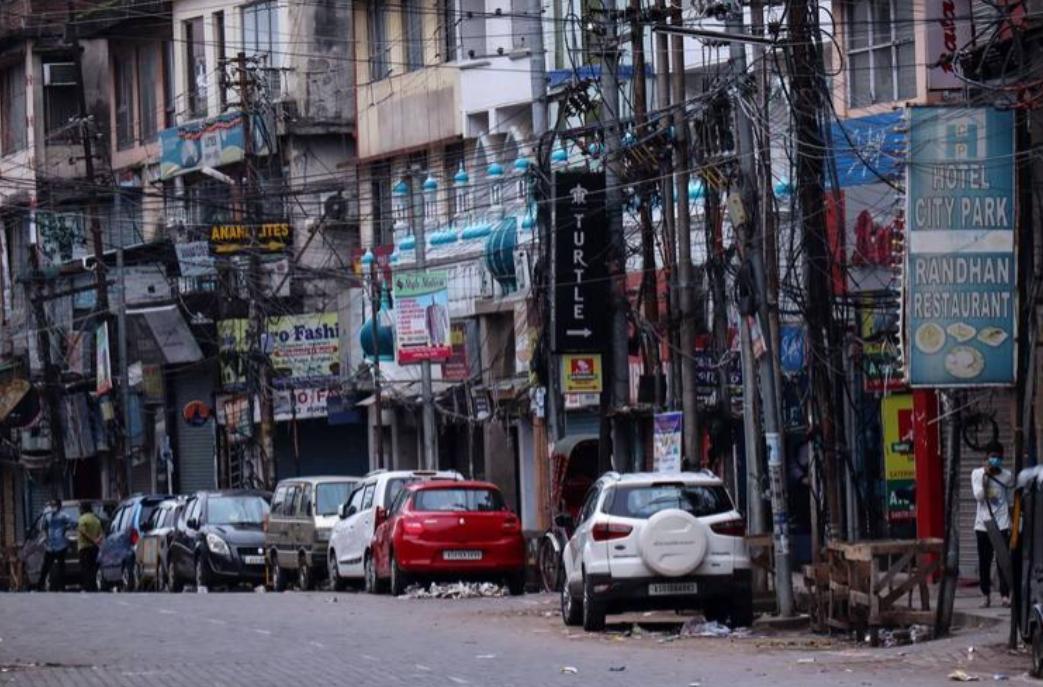 中国手机全面撤离！莫迪慌了，外媒：更可怕的才刚刚开始。大家有没有发现，曾经挤破头