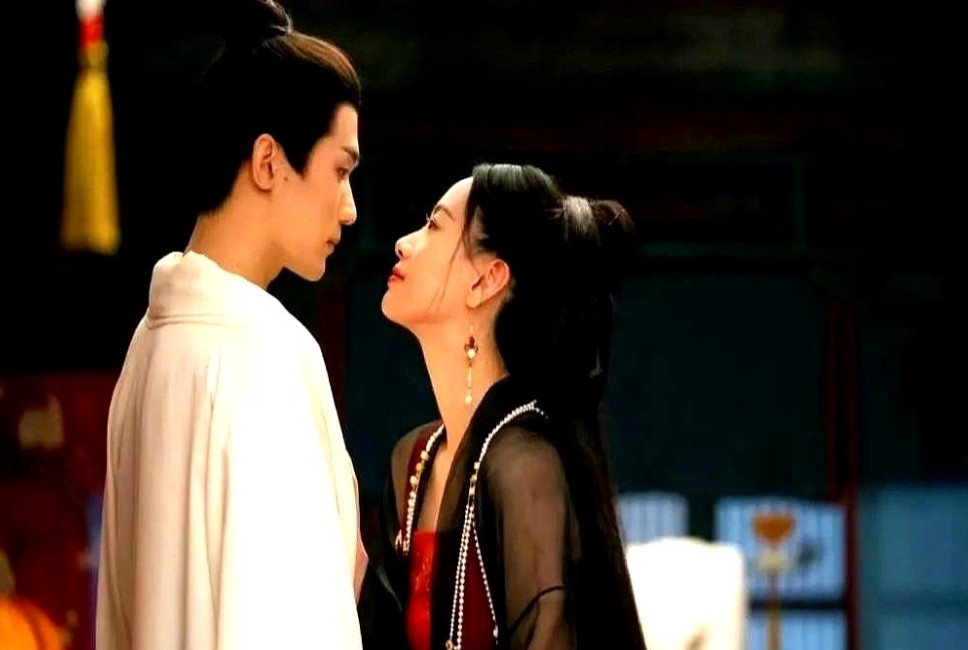 2023年，于正想找个有点像朱一龙的演员，演《墨雨云间》大反派沈玉容。但没人