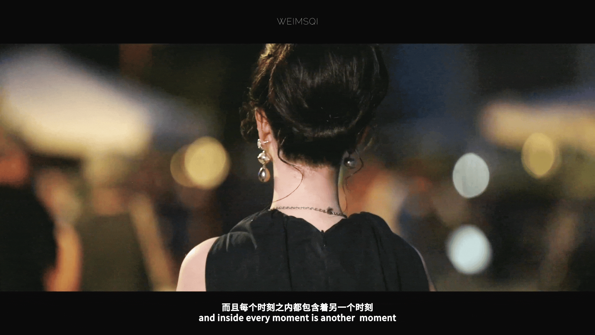 杨紫摄影师是谁杨紫两次绝美回眸好有故事感