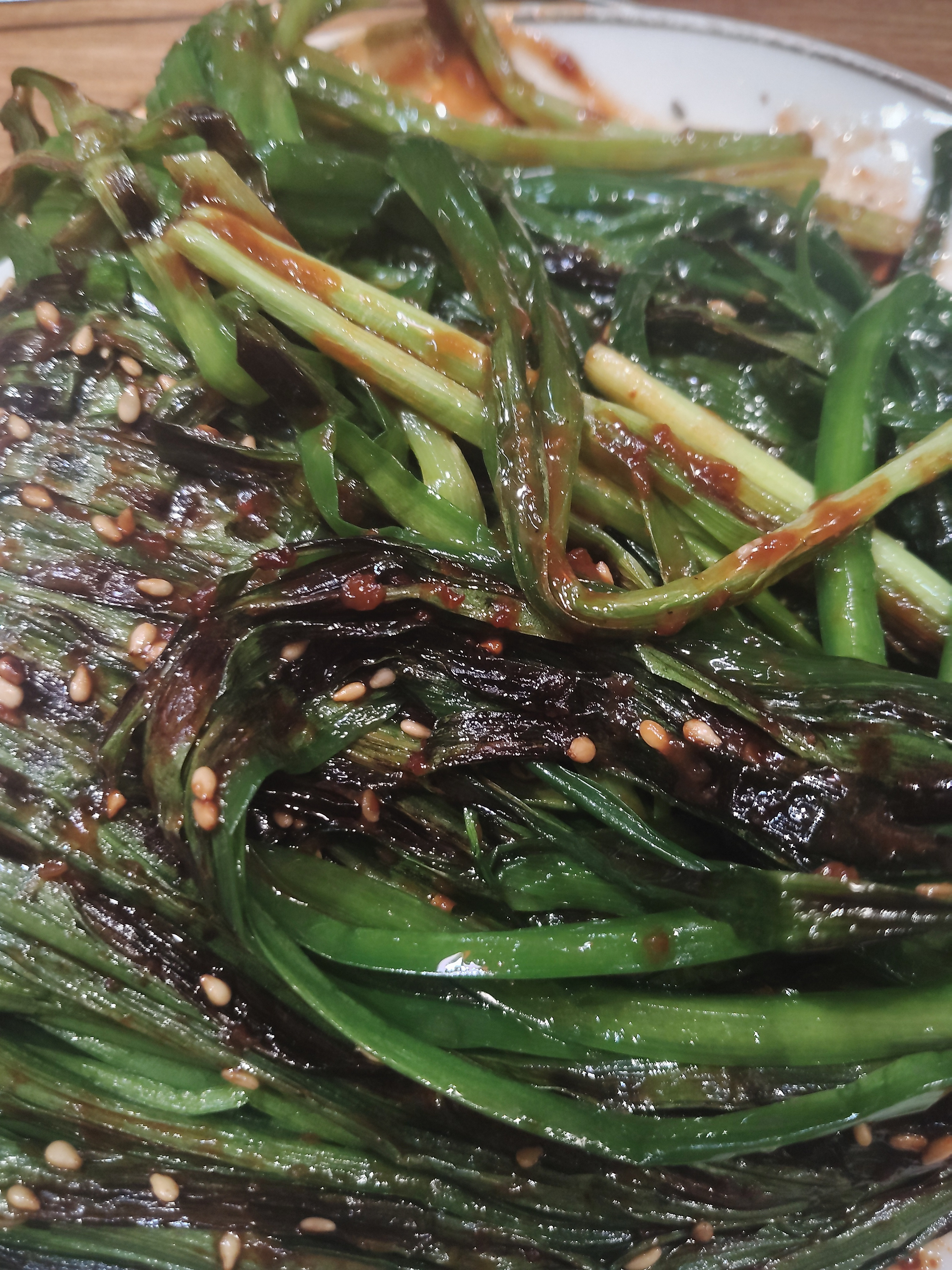吃草嚼嚼(￣～￣)嚼！[滑稽笑][滑稽笑][滑稽笑]​​​
