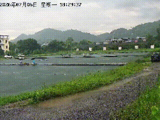 天选之子。7月6日18时29分，湖北咸宁一私人钓场，老天爷随机选取了一名钓鱼佬
