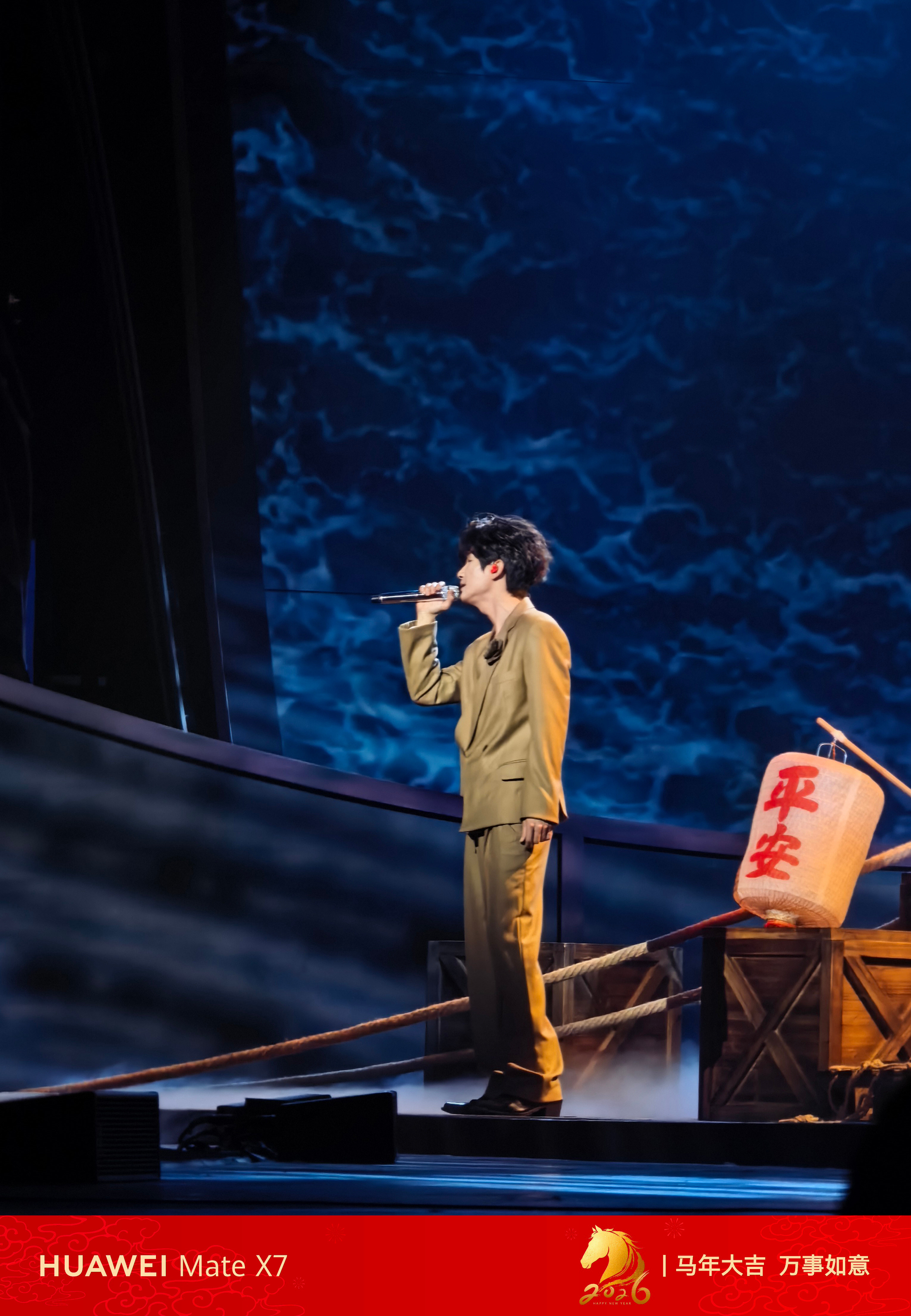 陈楚生好听听完陈楚生在湾区春晚的演唱，终于明白为什么大家都说他的歌声有治愈力。