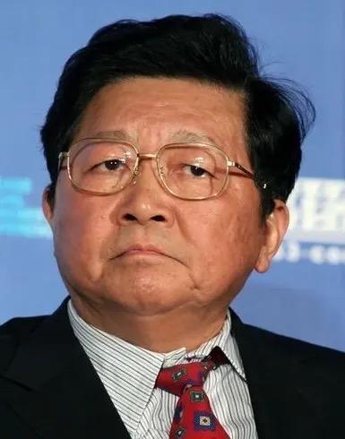 专家都是这么说的！！房价不能再跌了！！总规模是450万亿，四年跌了40%，已