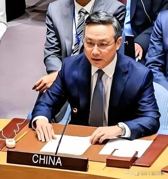 这回真是说到了大家心坎里，太解气了！就在21号的联合国大会上，咱们代表孙磊是