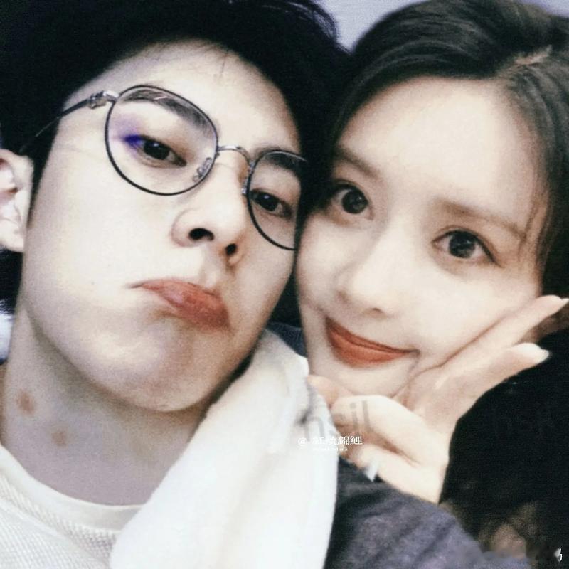 孟子义之前深度接触的《秘密世界》目前处于无限延期状态，剧组正在修改剧本。考虑到时