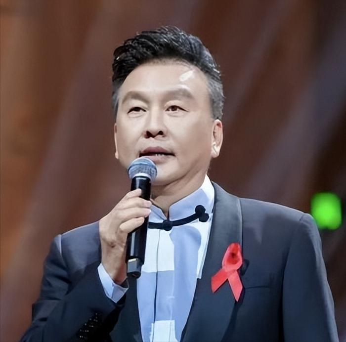 娱乐圈，曝出大瓜！4月8日，娱乐圈一整天都静悄悄，没想到下午时分，突然传来一个