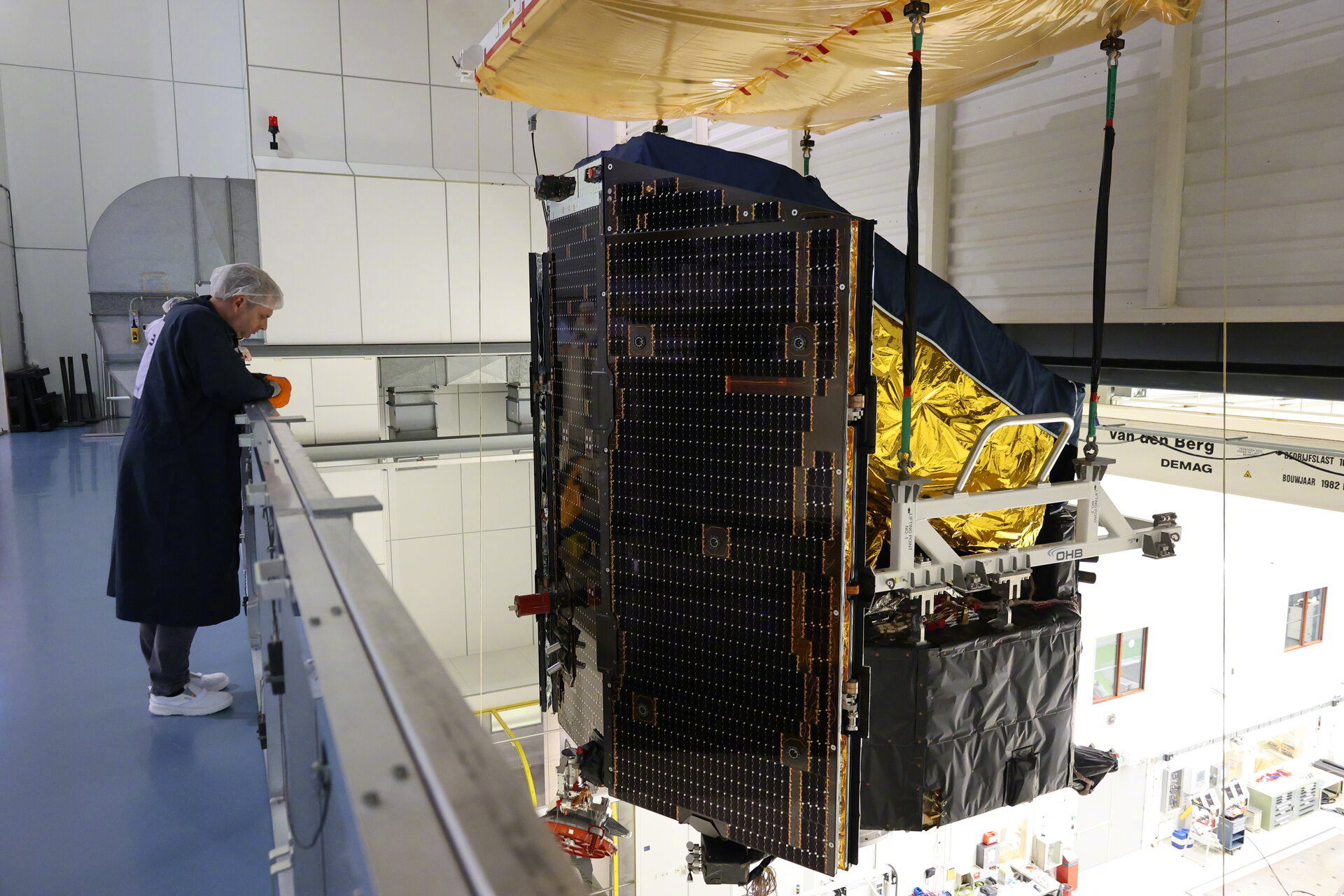 百万分之八十。一颗地球大小的行星从太阳级别的恒星前方横穿时，挡住的星光就这么多。