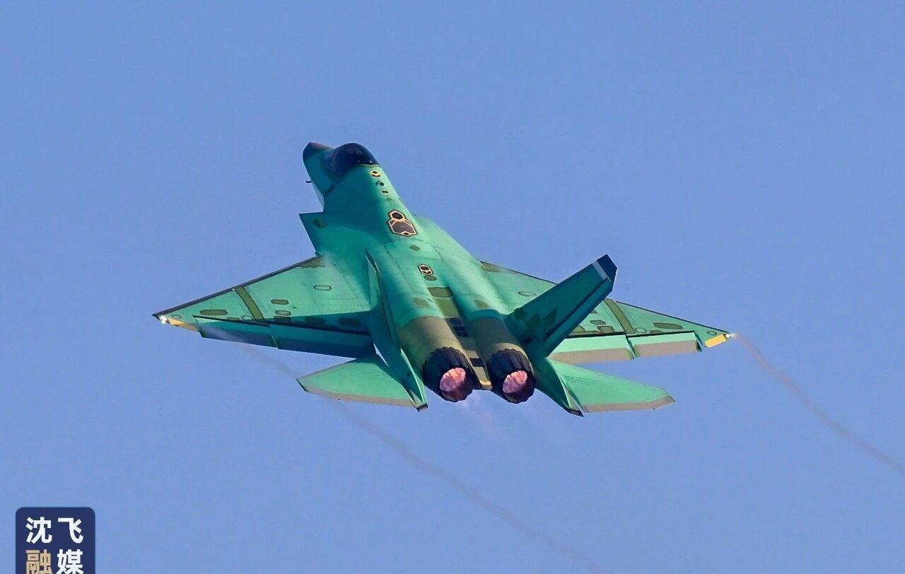 “《气动部件》《翼刀》不装上，你35怎么敢飞的？”好了好了，不开玩笑了，这进