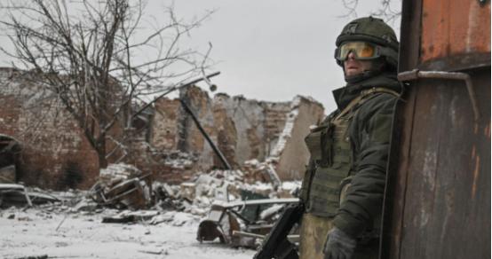 乌克兰前高官喊话：红军城的乌军能跑就快跑，再不跑就跑不掉了 11月13日这天