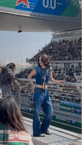 欧阳娜娜的身材越来越好了，一身牛仔穿搭十分吸睛！