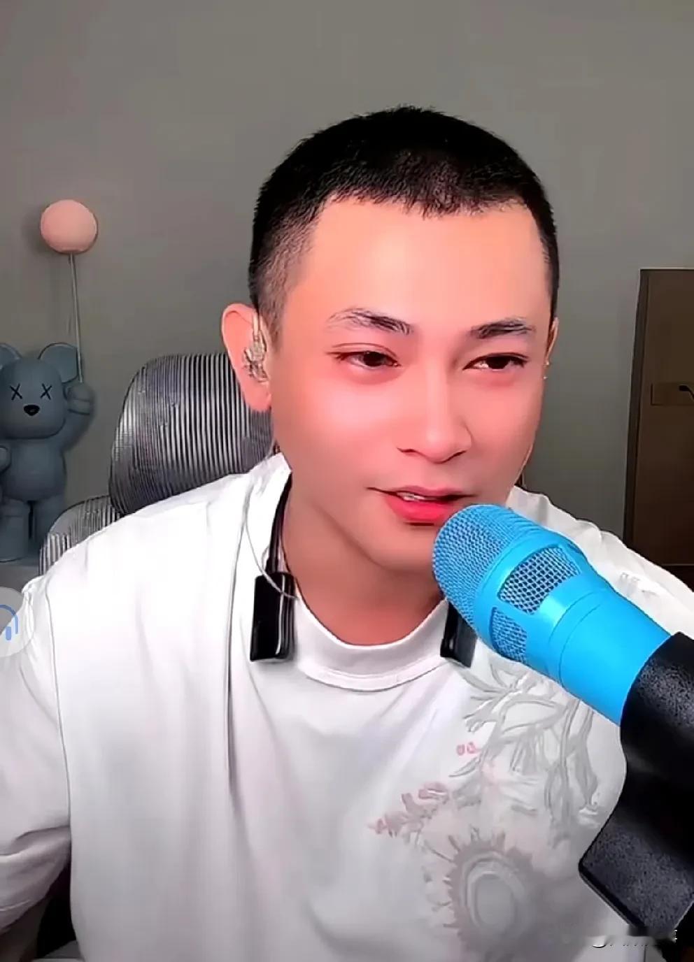 吴迪表示以后就玩独的，不与圈内任何人接触！吴迪表示这次带