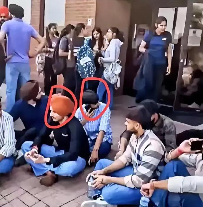 我是万万没想到，一向以包容开放著称的高校里，竟然能发生这么刚的事儿！这次我直接