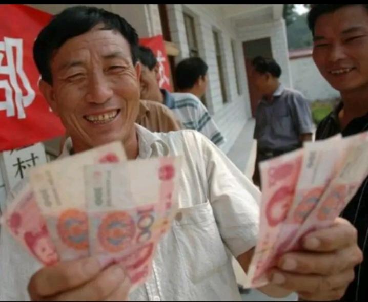 第42个教师节到来之时，属于教师的暖心福利终于落地了！9月4日，教育部召开第4