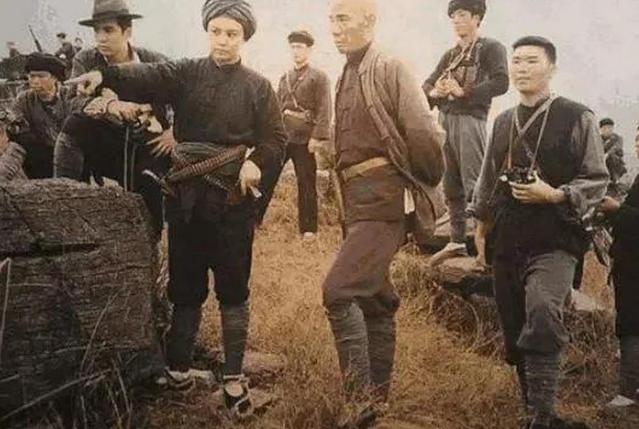 1950年，湖南巨匪姚大榜走投无路，准备下山向解放军投降，然而在这个节骨眼上，一