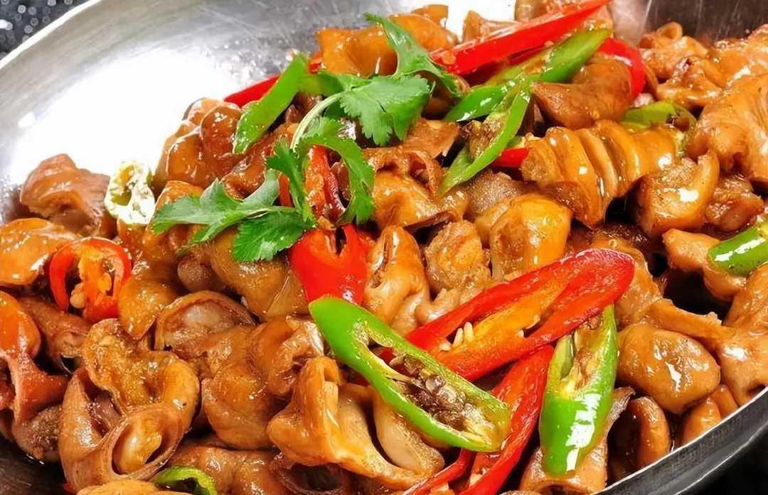 肥肠再次成为关注对象！研究发现：常吃肥肠，身体会收获3大好处谁懂啊！以前被