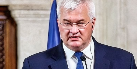 乌克兰又提要求了！就在今天，当不明物体进入波兰领空后，乌克兰外交部长西比加对此