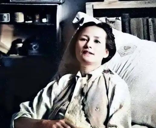 1953年的一次会议上，林徽因指着时任北京副市长吴晗的鼻子：“我林氏满门忠烈，你